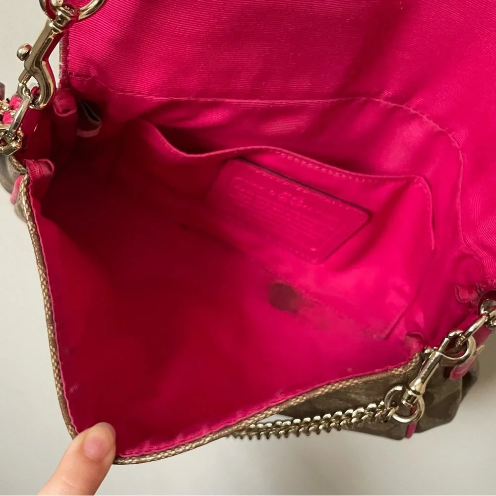 COACH⚡️”Ruby” Signature Monogram Fuschia Pink Turnlock Chain Bag - Picture 10 of 16